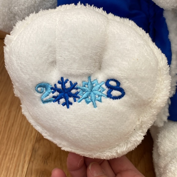 2008 Christmas Bear - Picture 2 of 7